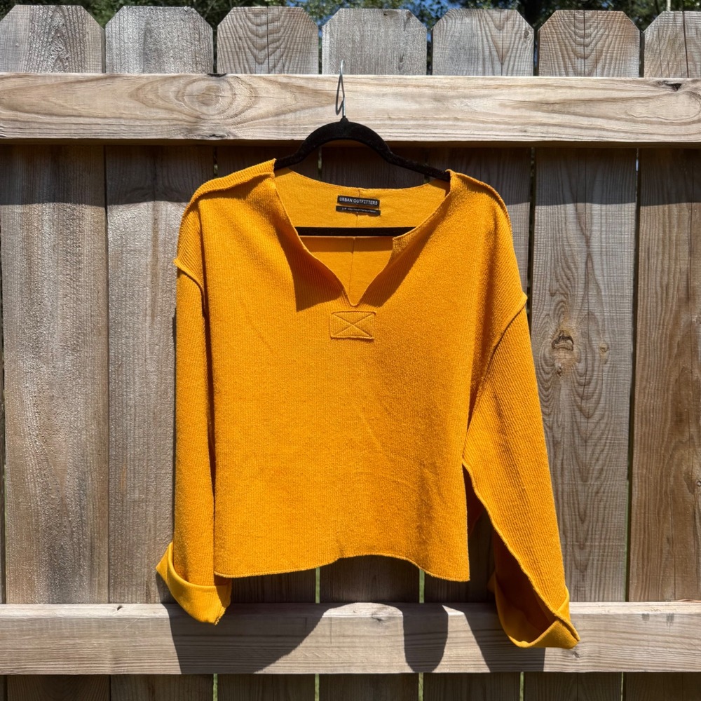 Urban Outfitters Mustard Yellow Ribbed Knit Notched V-Neck Pullover Top S-P